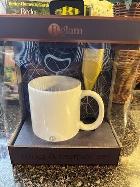 NEW IN BOX Bglam White Ceramic Mug with Gold Handheld Frother Set